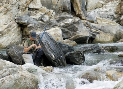 Pêche à la truite en torrent photographe : Laurent Madelon