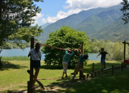 Jeux pour enfants au Lac des Hurtières