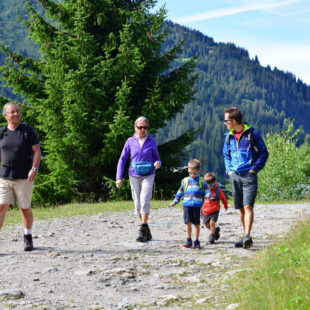 Rando en famille à Montsapey - Photographe : Philippe Aumonier