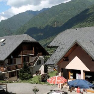 Gîte au pied du mur