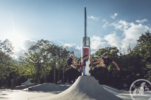 Grand Opinel au Skate Park de la Combe