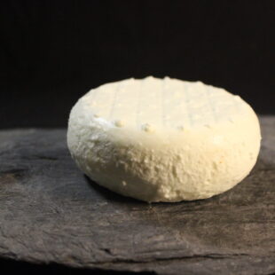 Fromage frais ardoise ferme des cathelins
